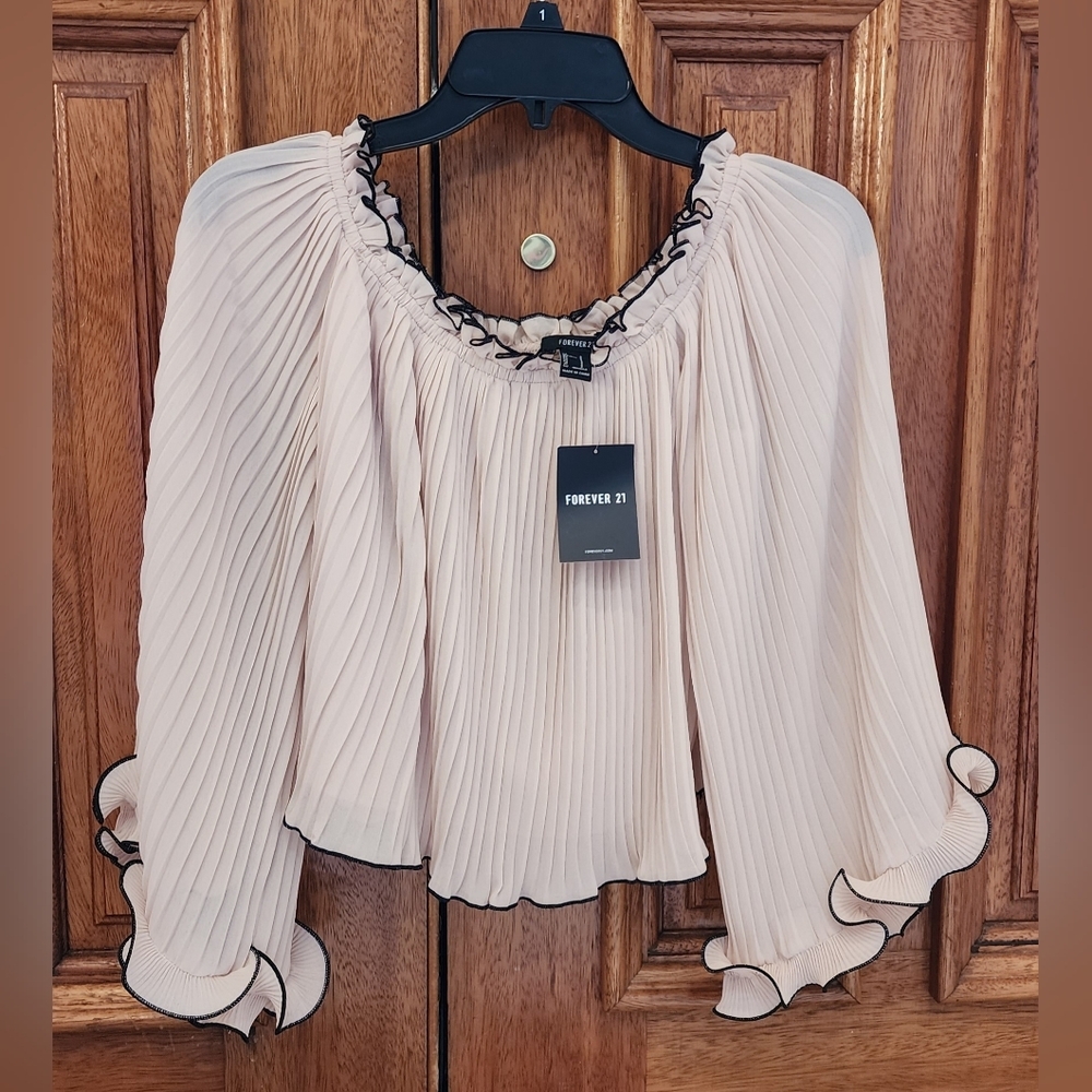 Forever 21 Women Top Off Shoulder.